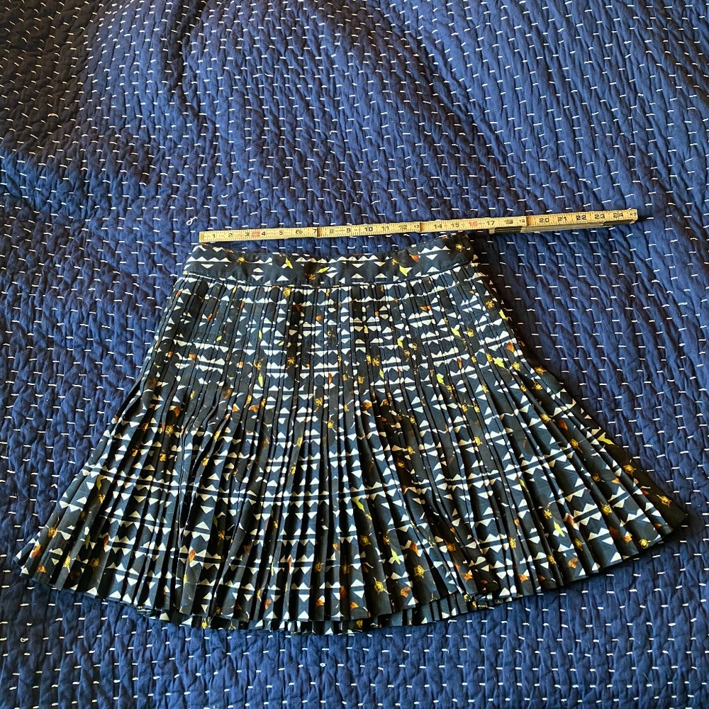 J. Crew Navy Floral Pleated Mini Skirt in Size 10